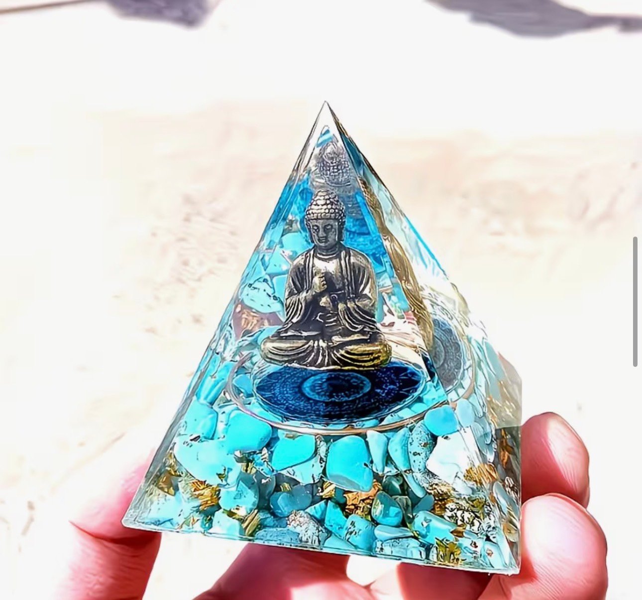 PIRAMIDE ORGONITA TURQUEZA BUDA